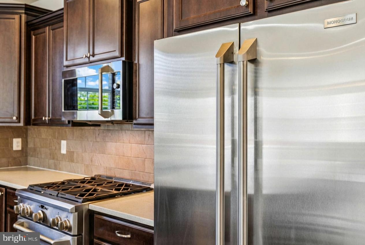 HILLTOP ESTATES - Residential