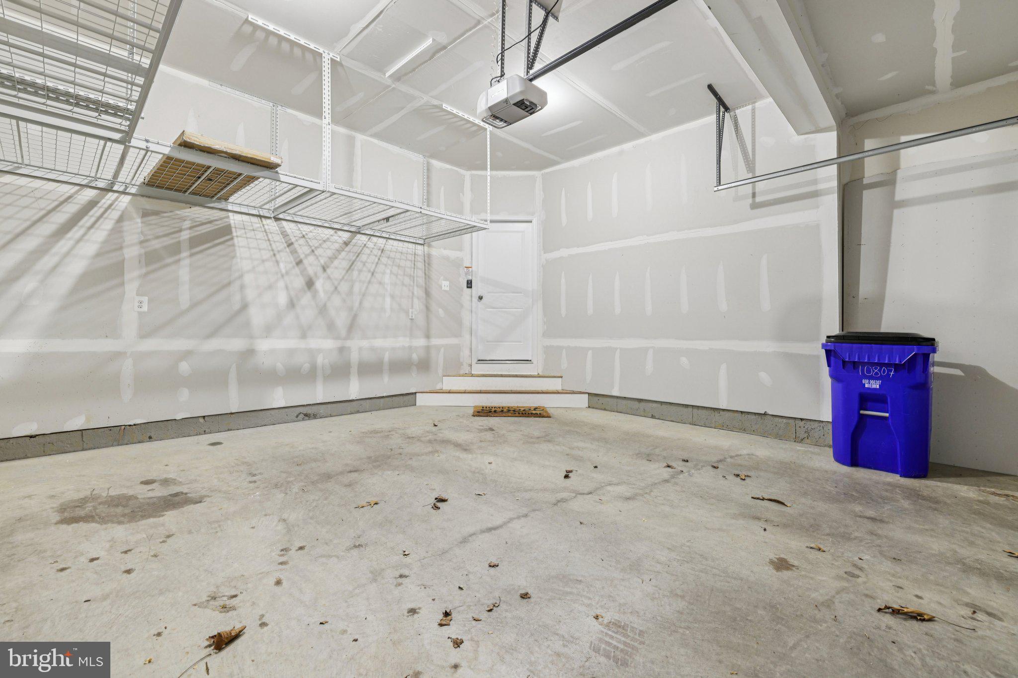 HILLTOP ESTATES - Residential