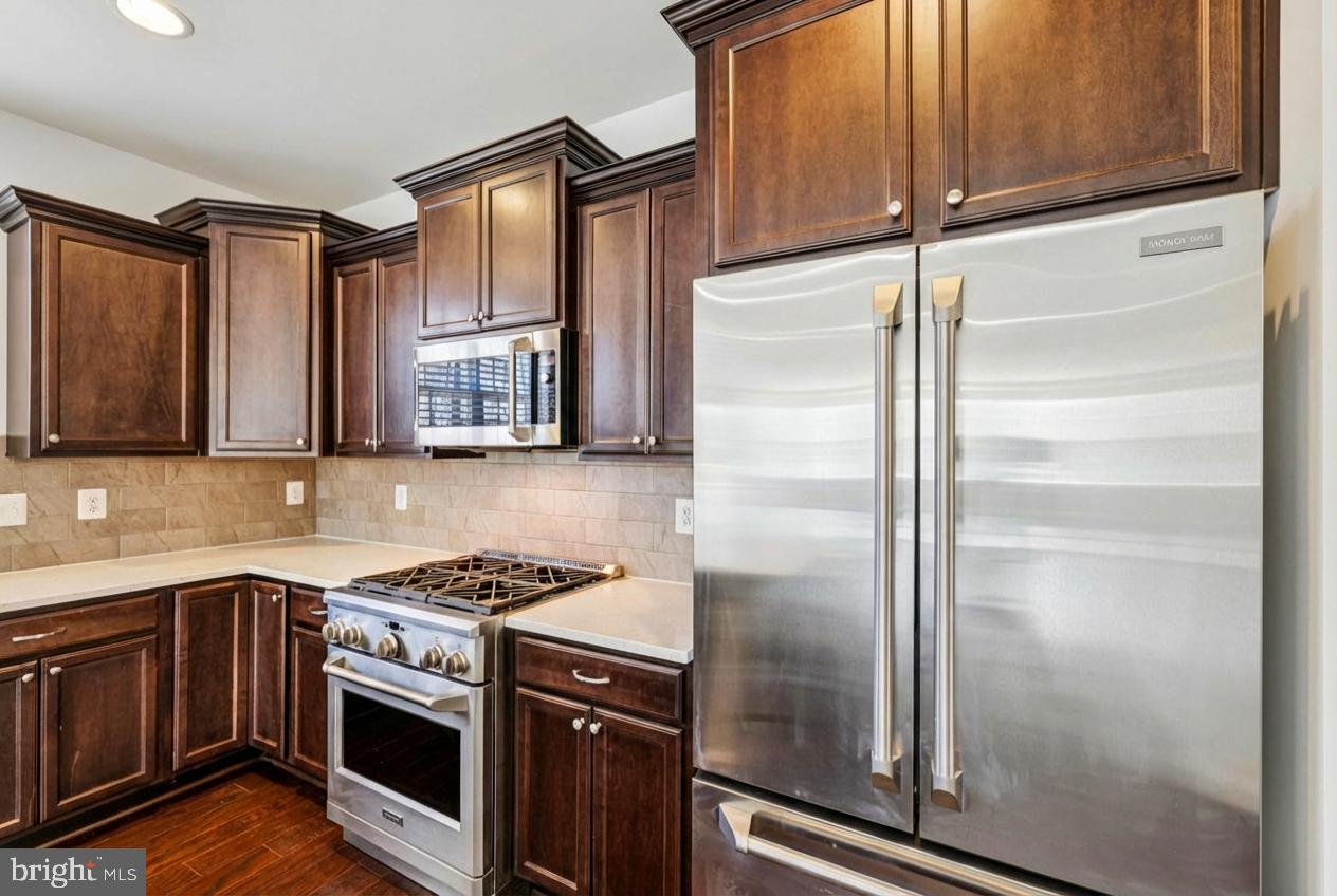 HILLTOP ESTATES - Residential