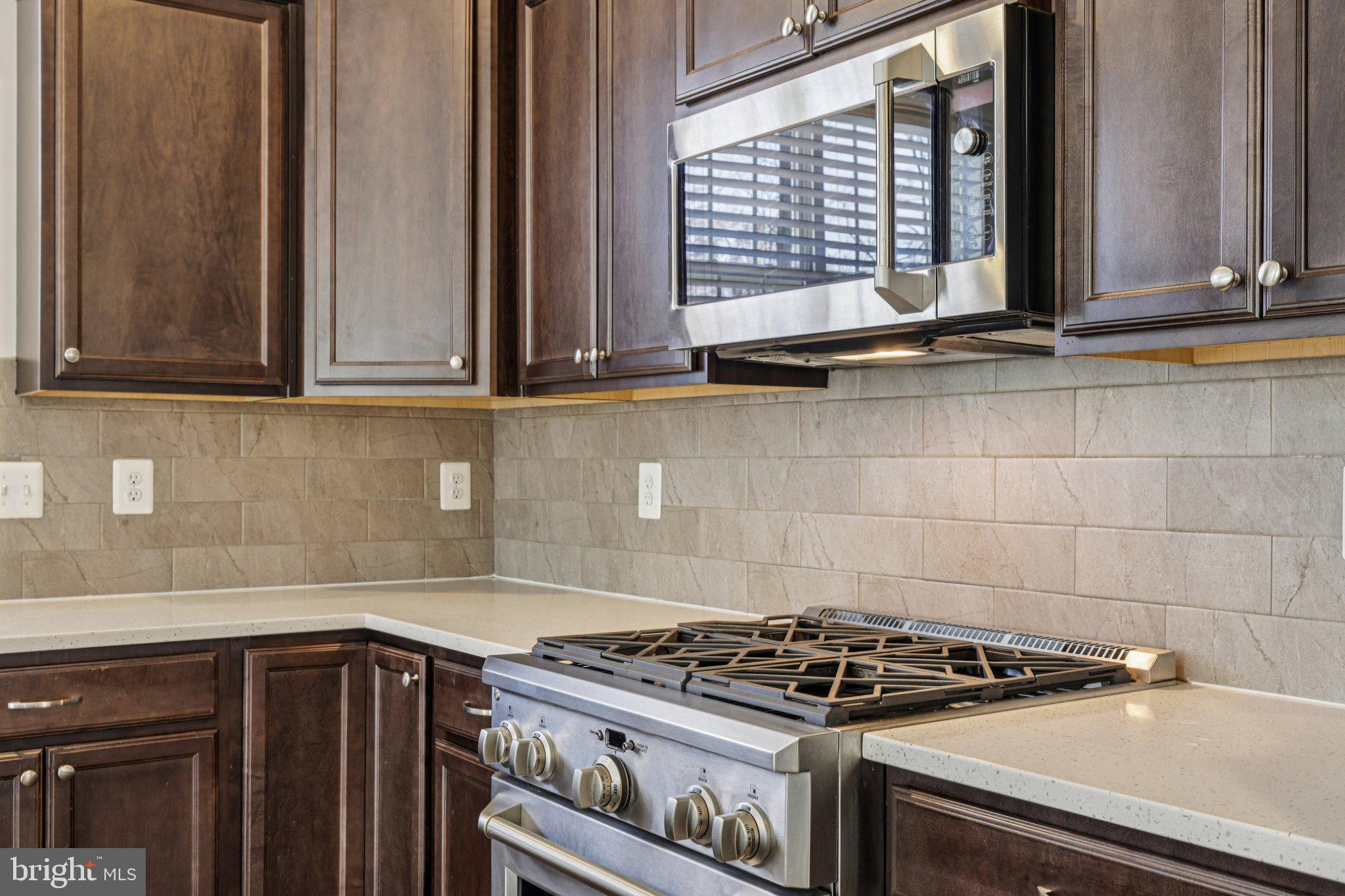 HILLTOP ESTATES - Residential