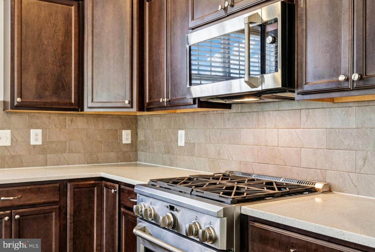 HILLTOP ESTATES - Residential