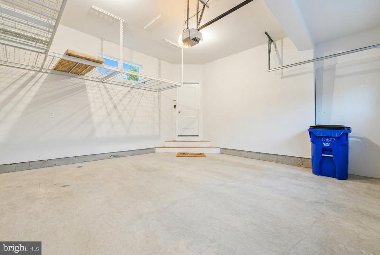 HILLTOP ESTATES - Residential