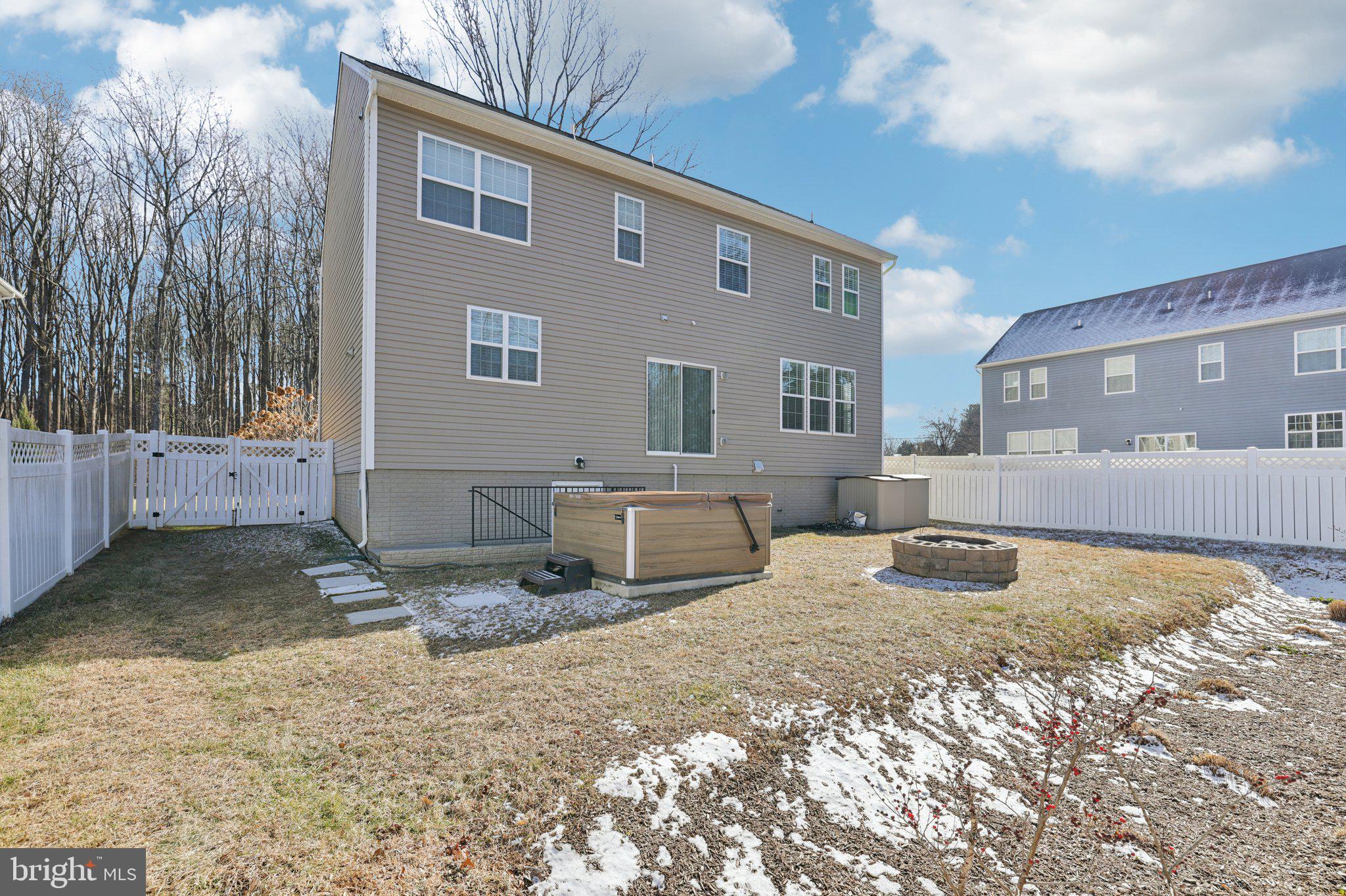 HILLTOP ESTATES - Residential