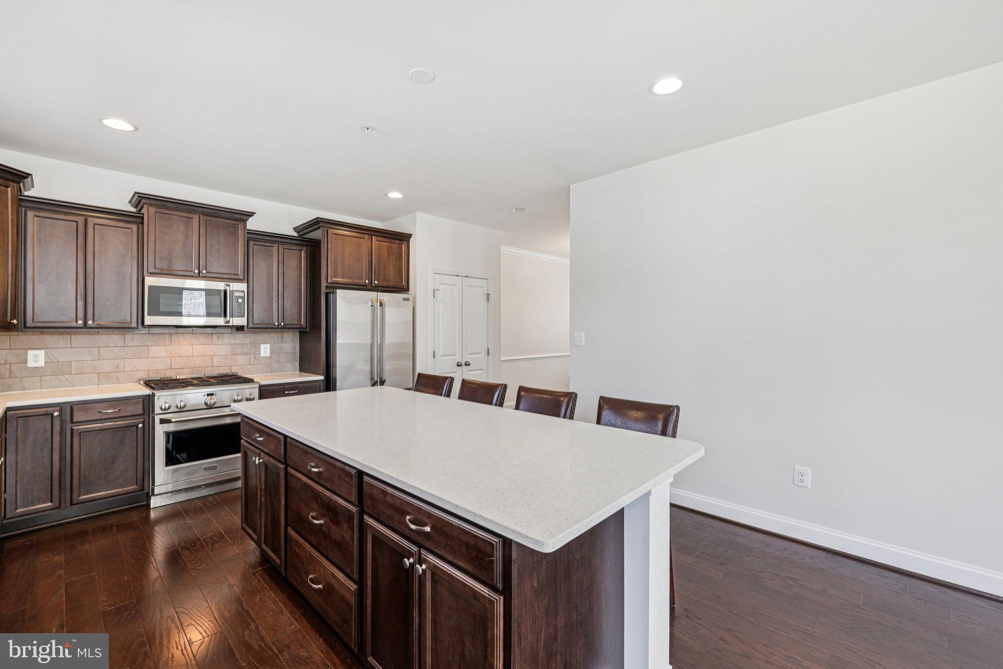 HILLTOP ESTATES - Residential