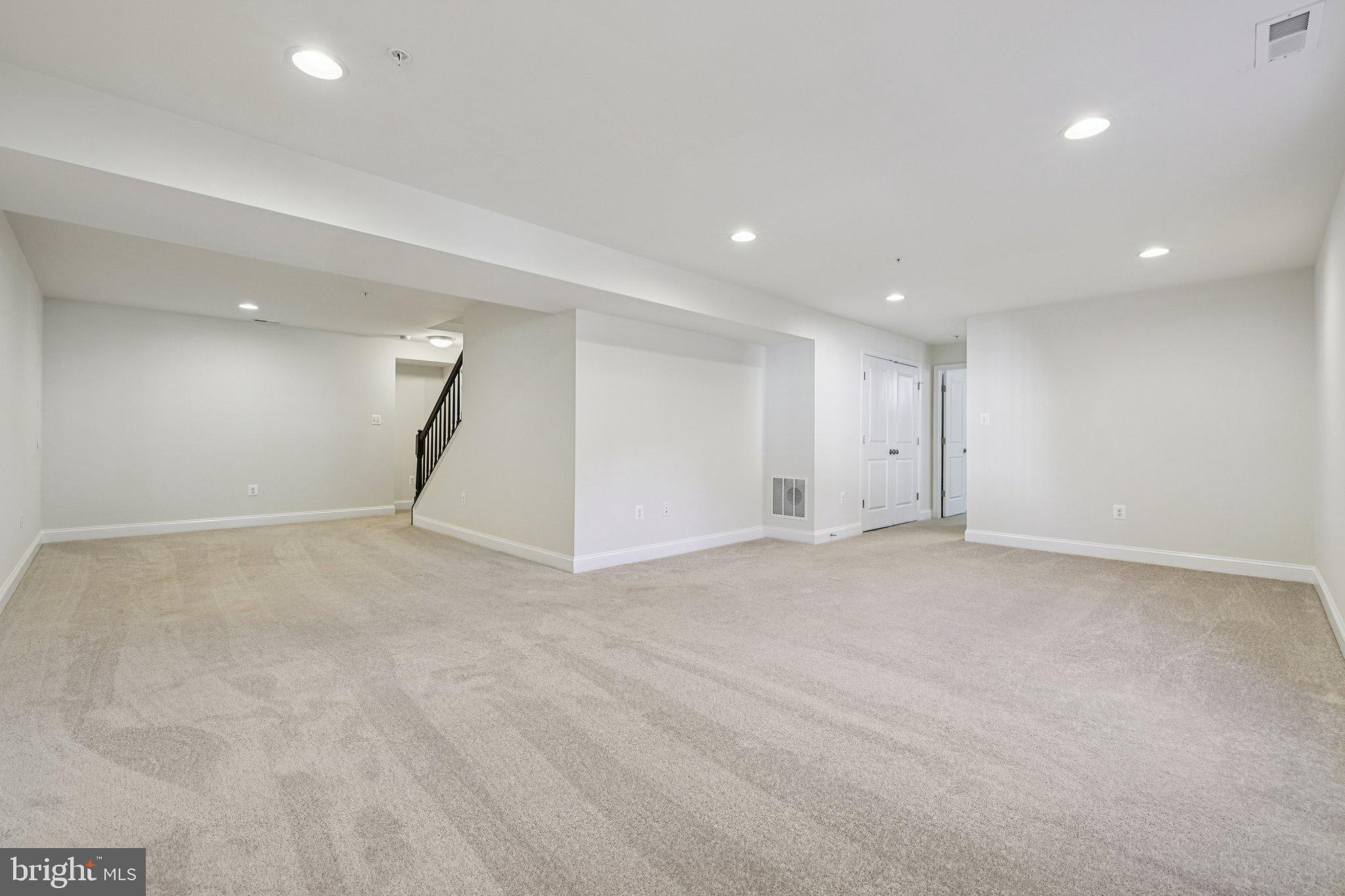 HILLTOP ESTATES - Residential