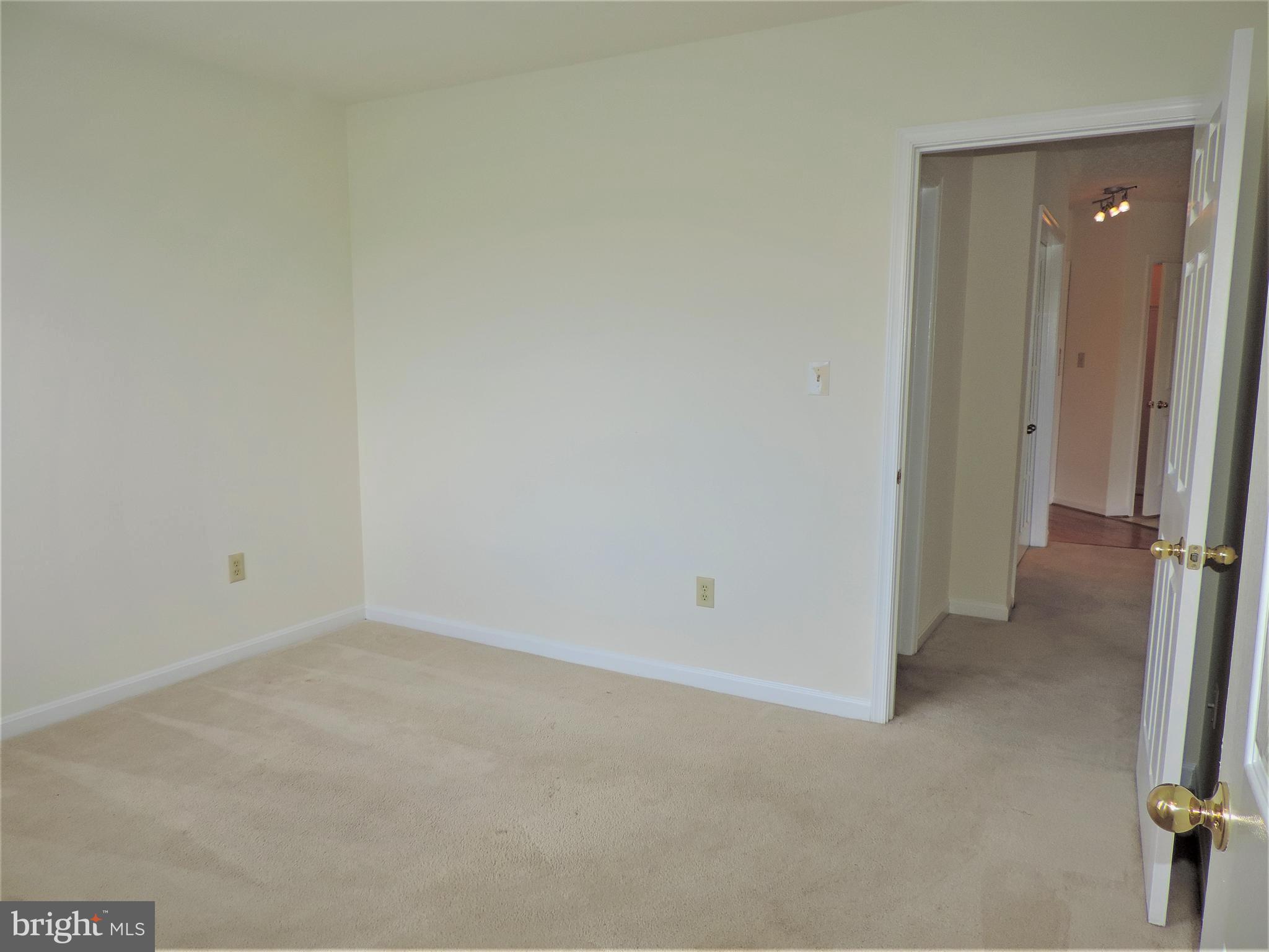 SAYBROOKE LANDING AT SEVEN OAKS CONDOMINIUM - Residential