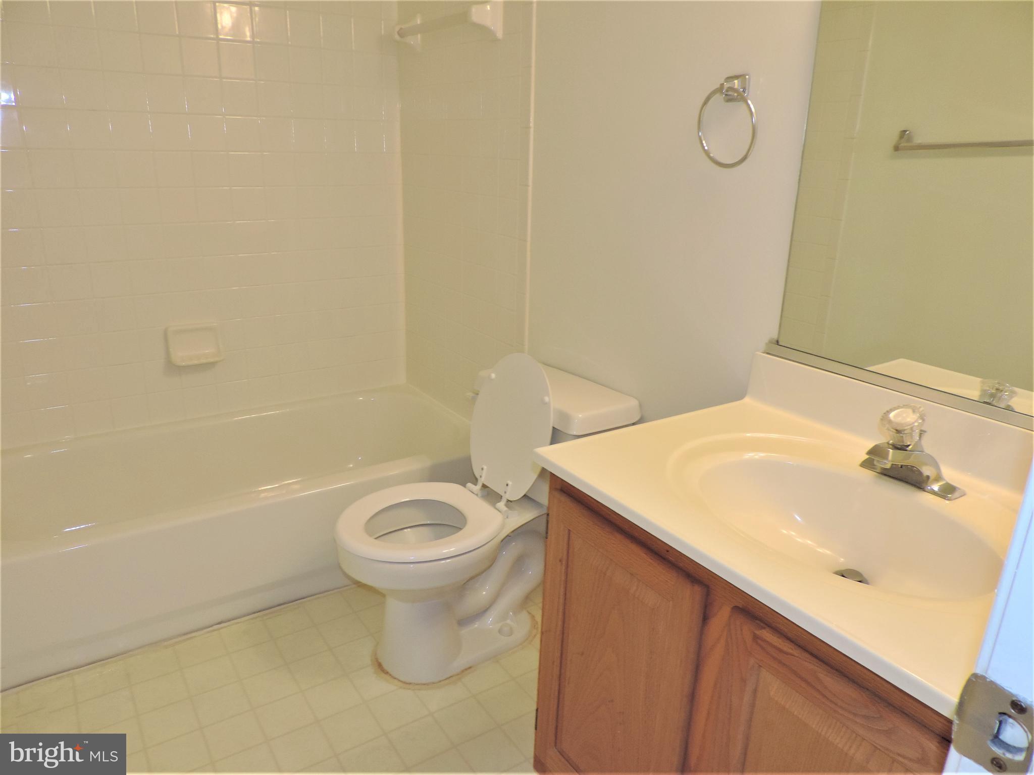 SAYBROOKE LANDING AT SEVEN OAKS CONDOMINIUM - Residential