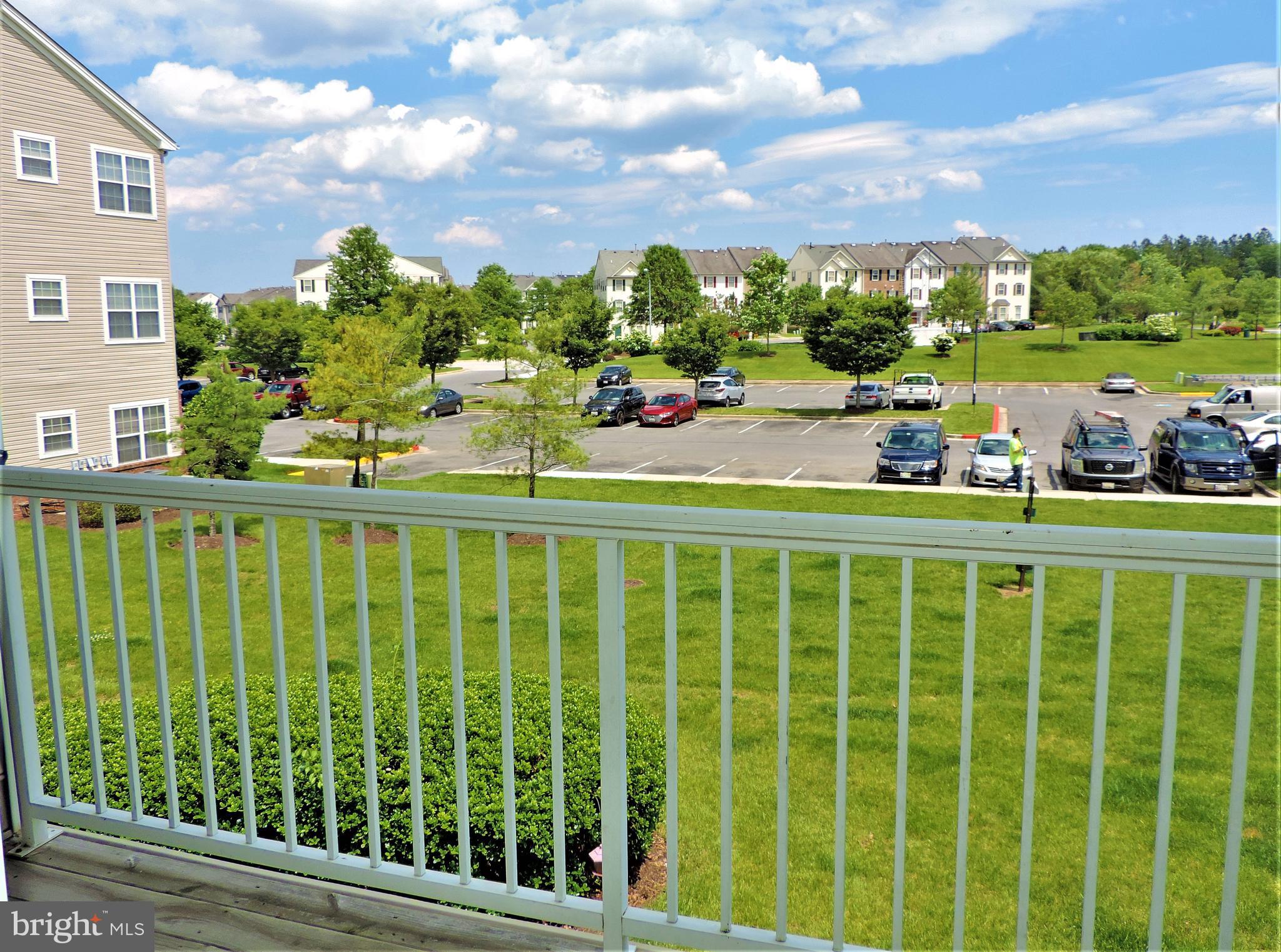 SAYBROOKE LANDING AT SEVEN OAKS CONDOMINIUM - Residential