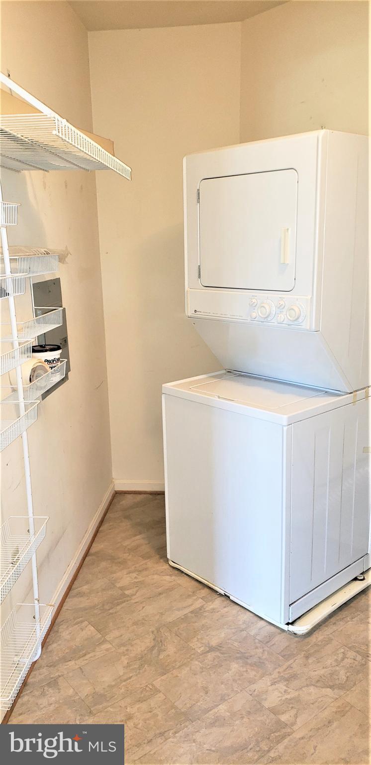 SAYBROOKE LANDING AT SEVEN OAKS CONDOMINIUM - Residential