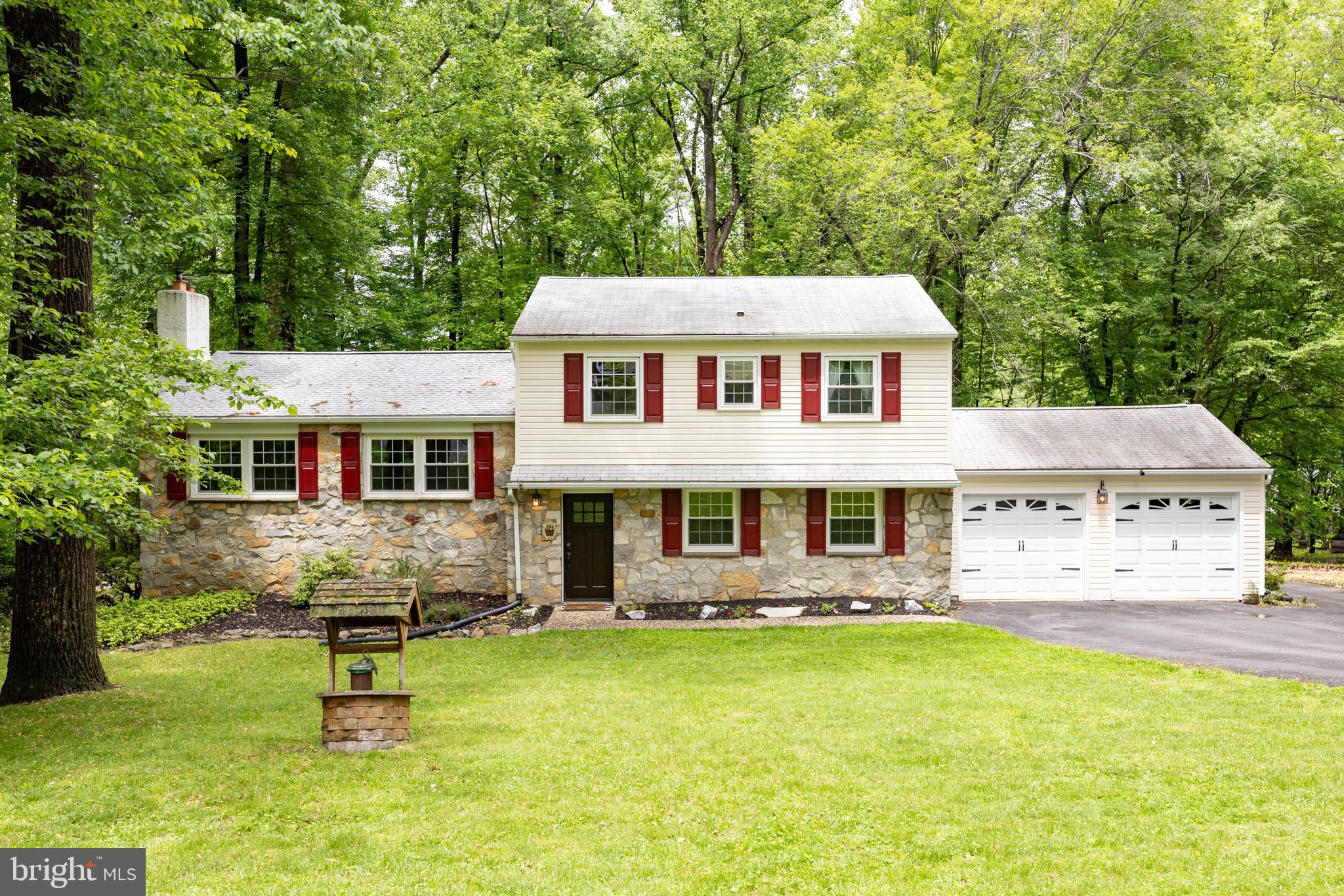 328 HORSESHOE LANE