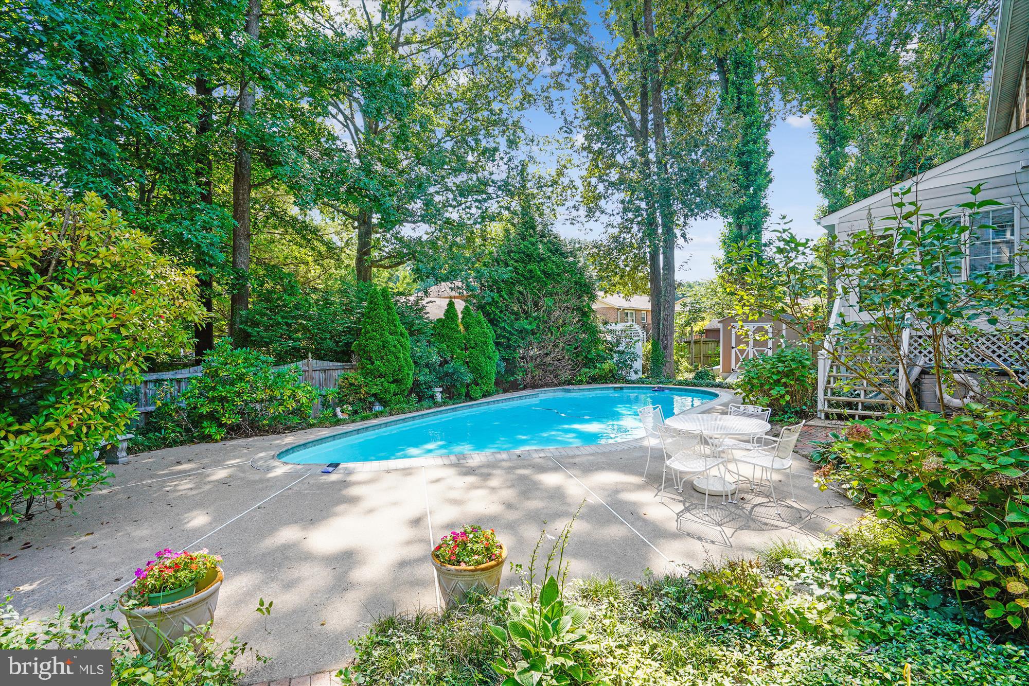 6609 DEGEN DRIVE