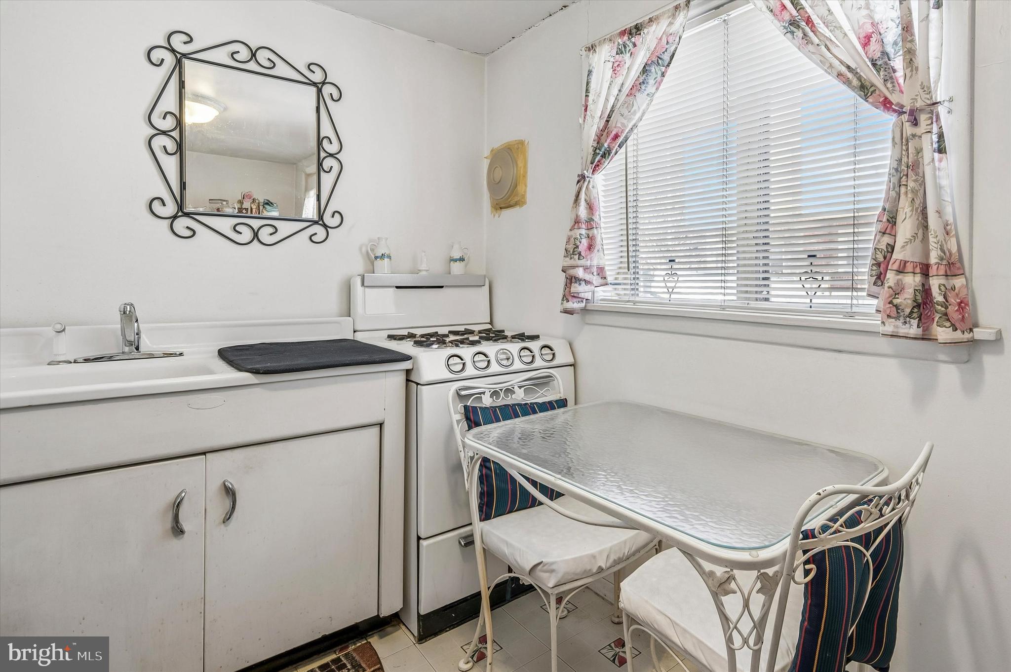 PORT RICHMOND - Residential