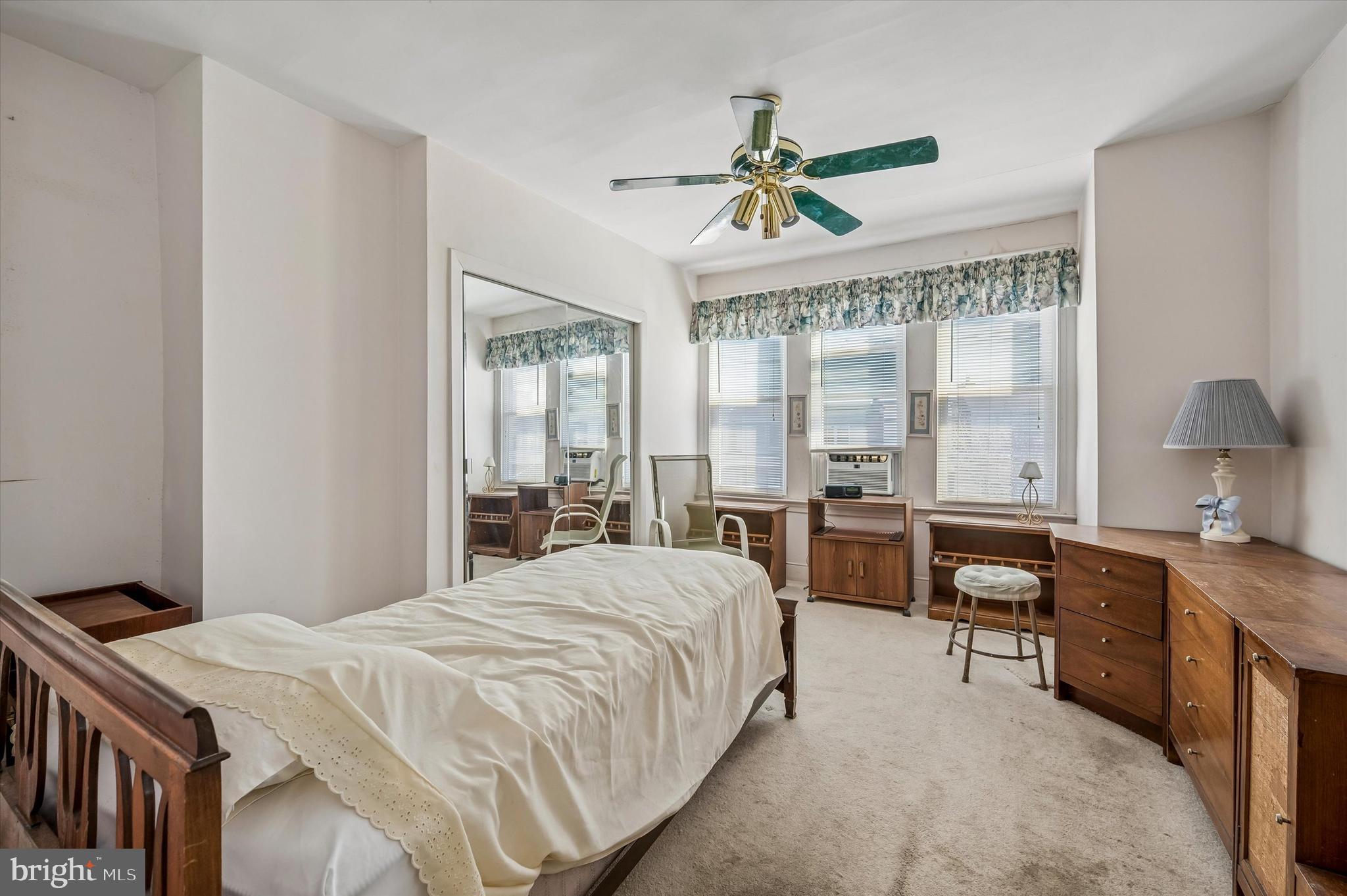 PORT RICHMOND - Residential