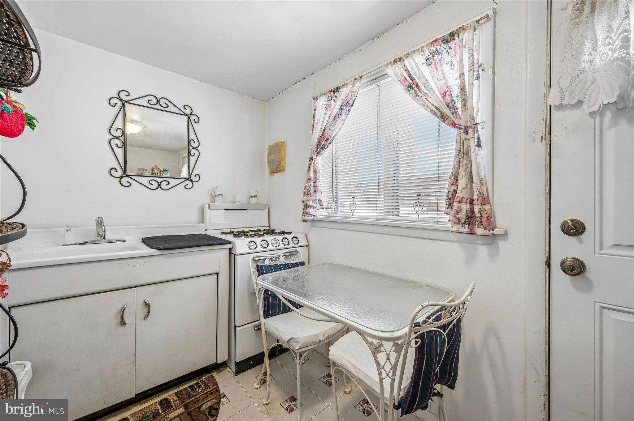 PORT RICHMOND - Residential