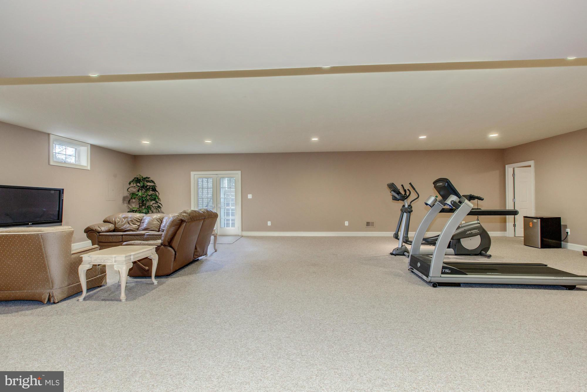 HANSBOROUGH - Residential