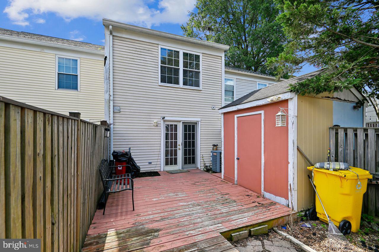 CLOVERLEAF TOWNHOUSES - Residential