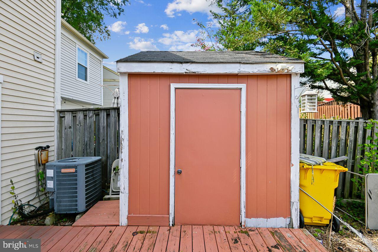 CLOVERLEAF TOWNHOUSES - Residential