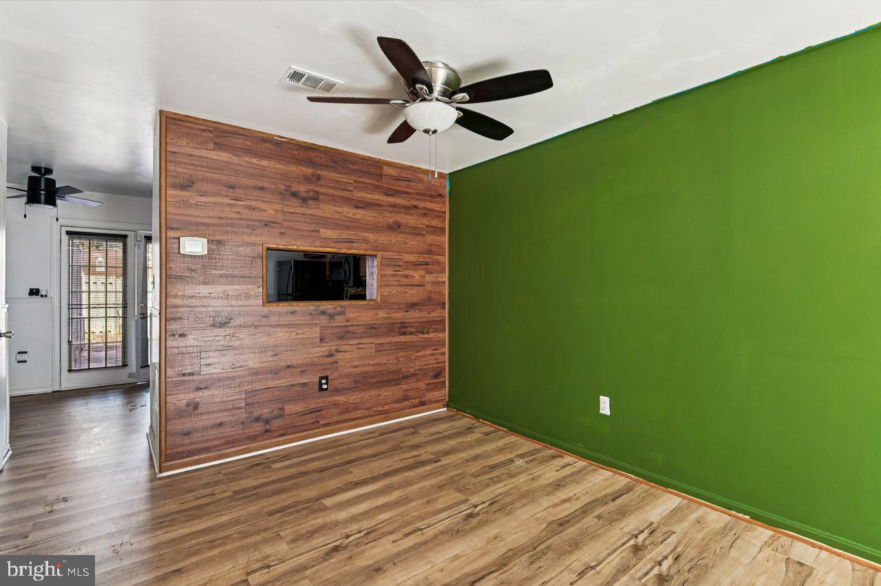 CLOVERLEAF TOWNHOUSES - Residential