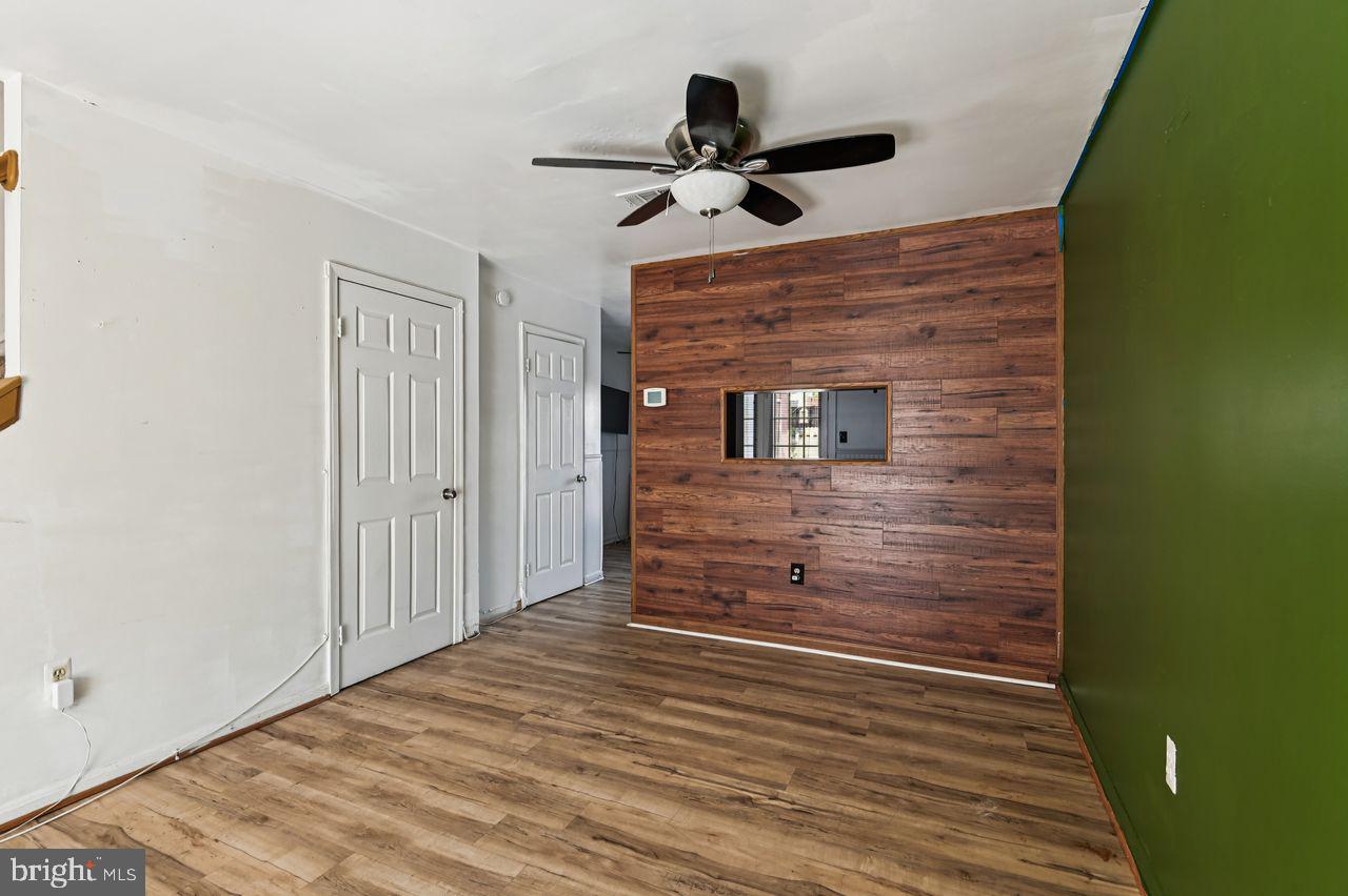 CLOVERLEAF TOWNHOUSES - Residential