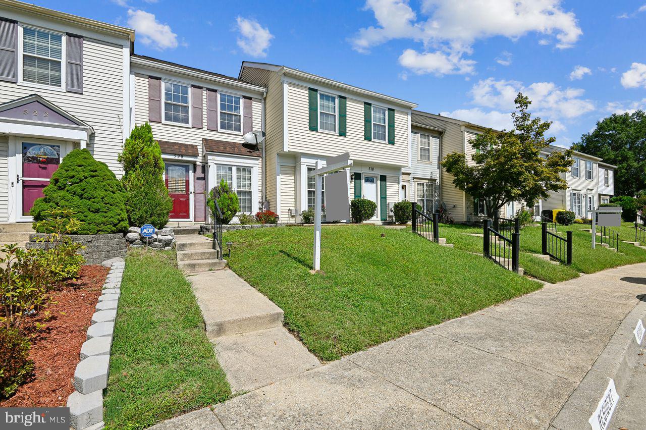 CLOVERLEAF TOWNHOUSES - Residential