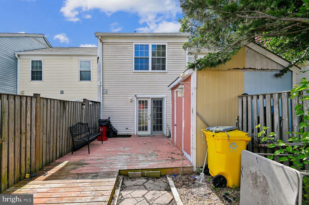 CLOVERLEAF TOWNHOUSES - Residential