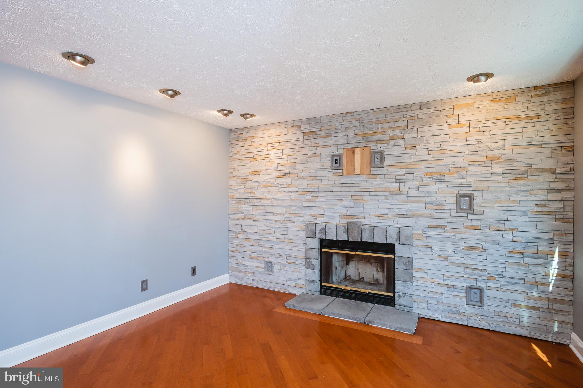 RED FOX FARMS - Residential Lease