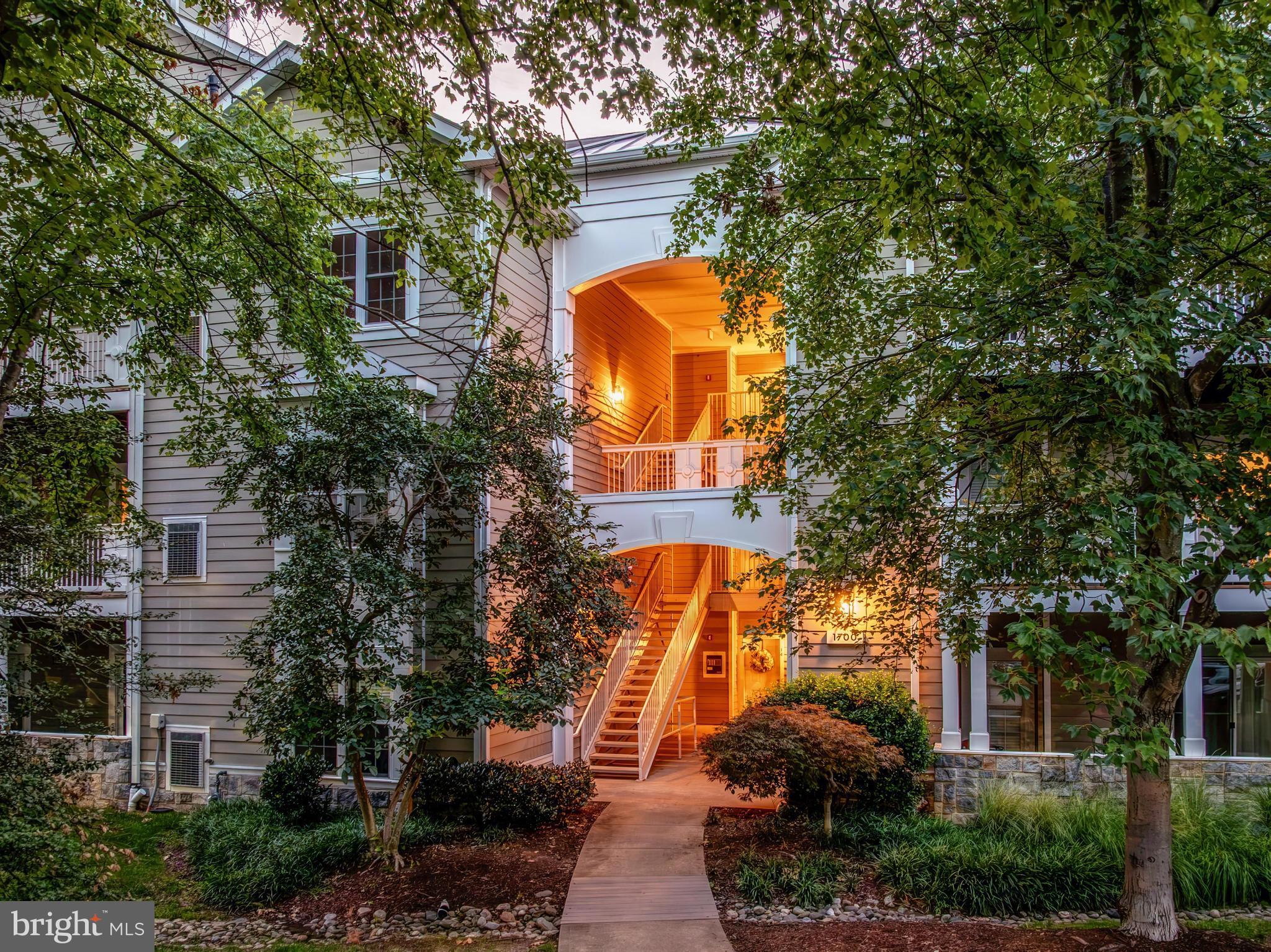 1700 LAKE SHORE CREST DRIVE 25