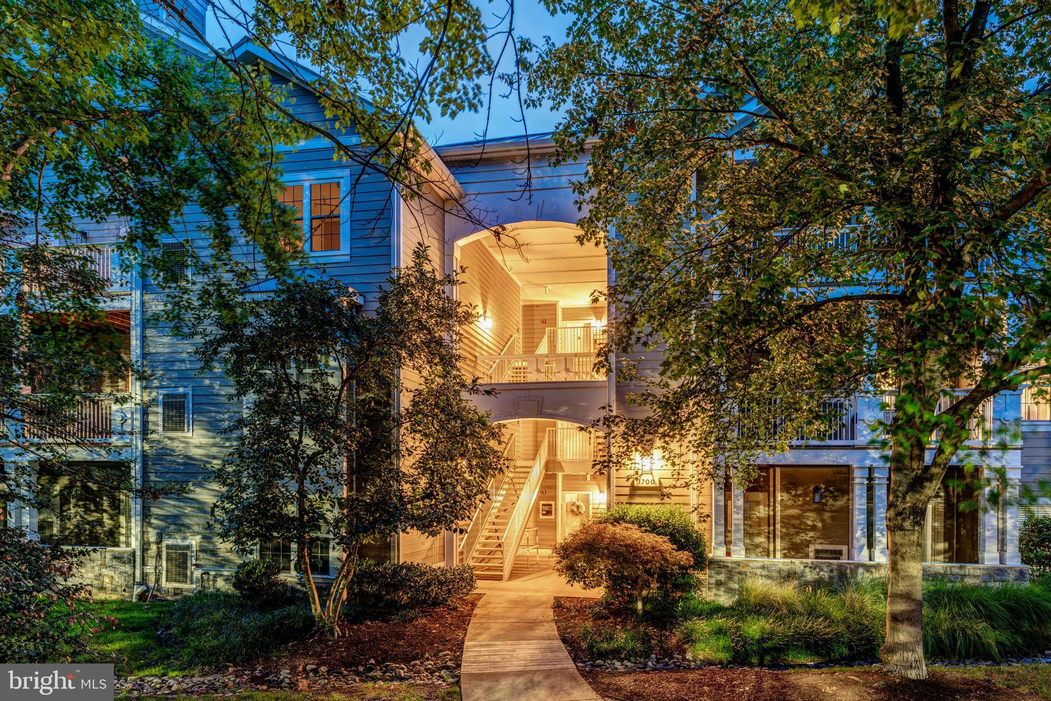 1700 LAKE SHORE CREST DRIVE 25