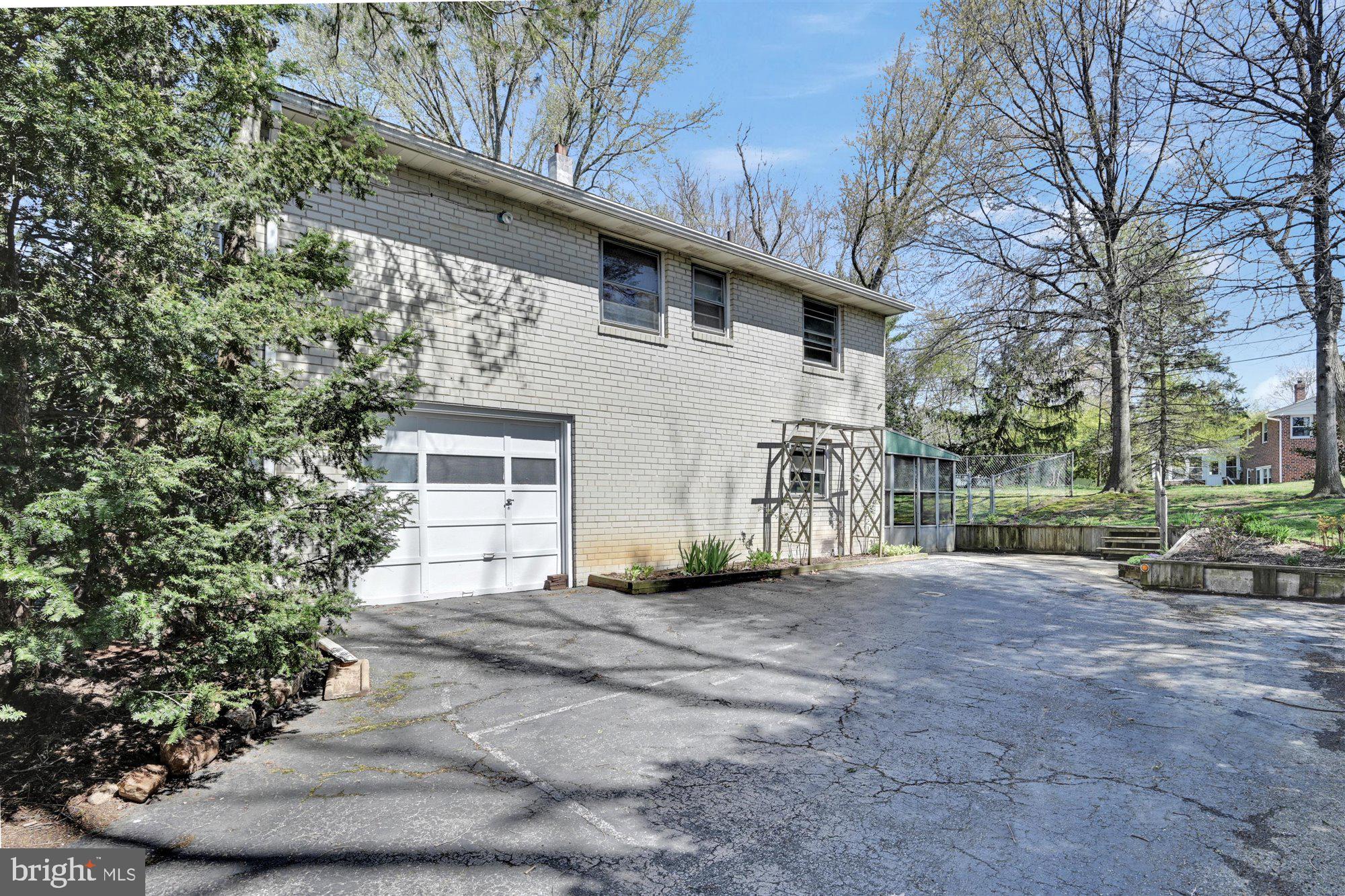 SCOTS GLEN - Residential