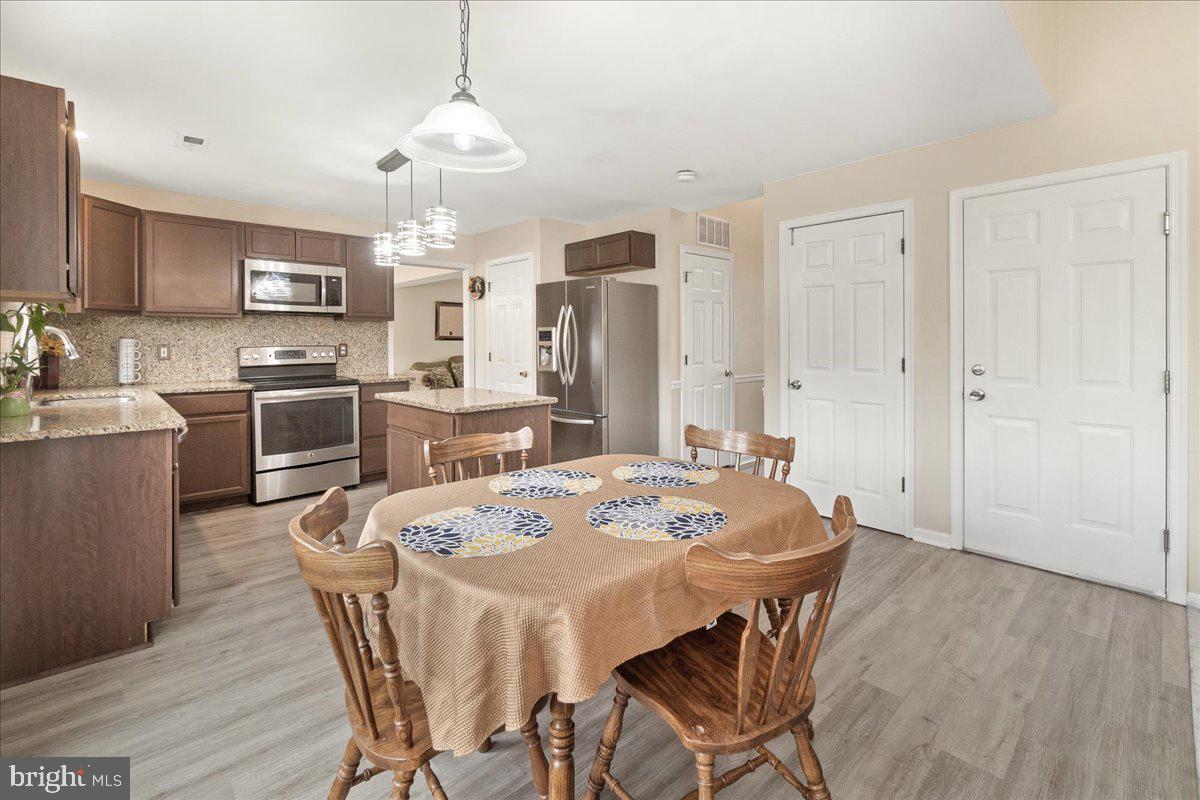 MONARCH RIDGE - Residential