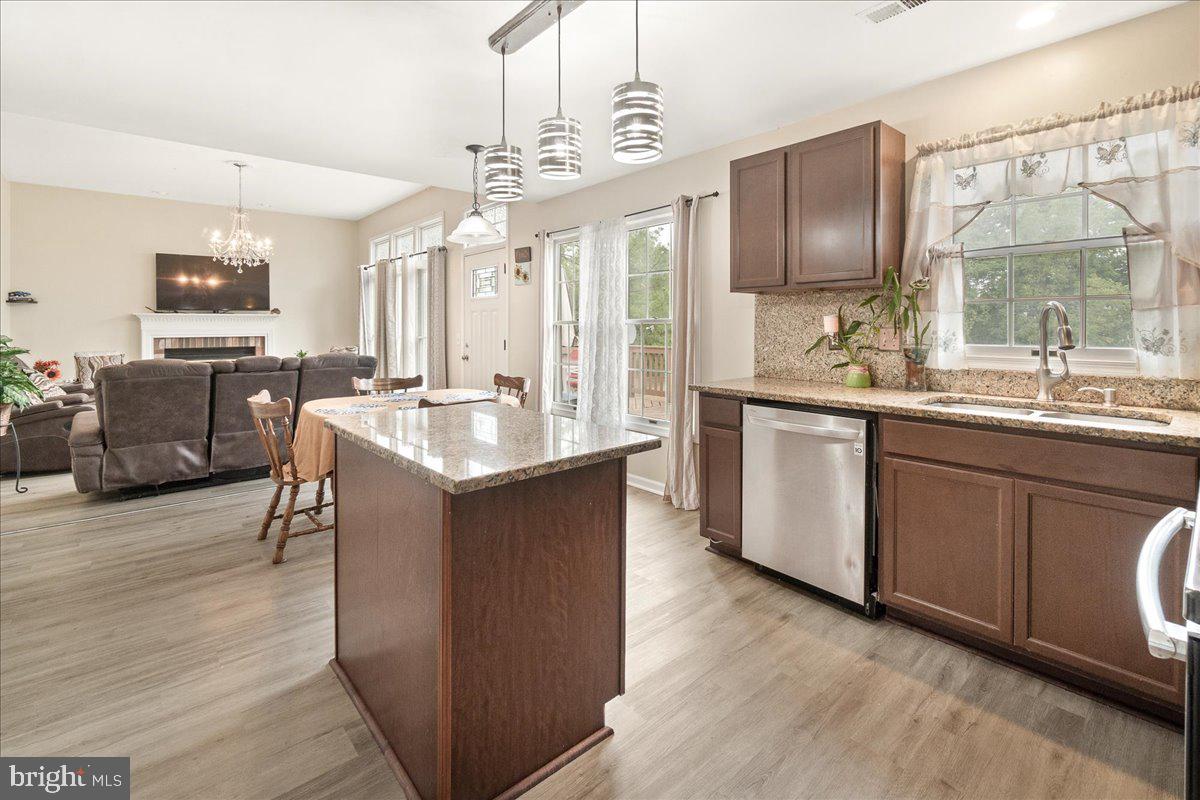 MONARCH RIDGE - Residential