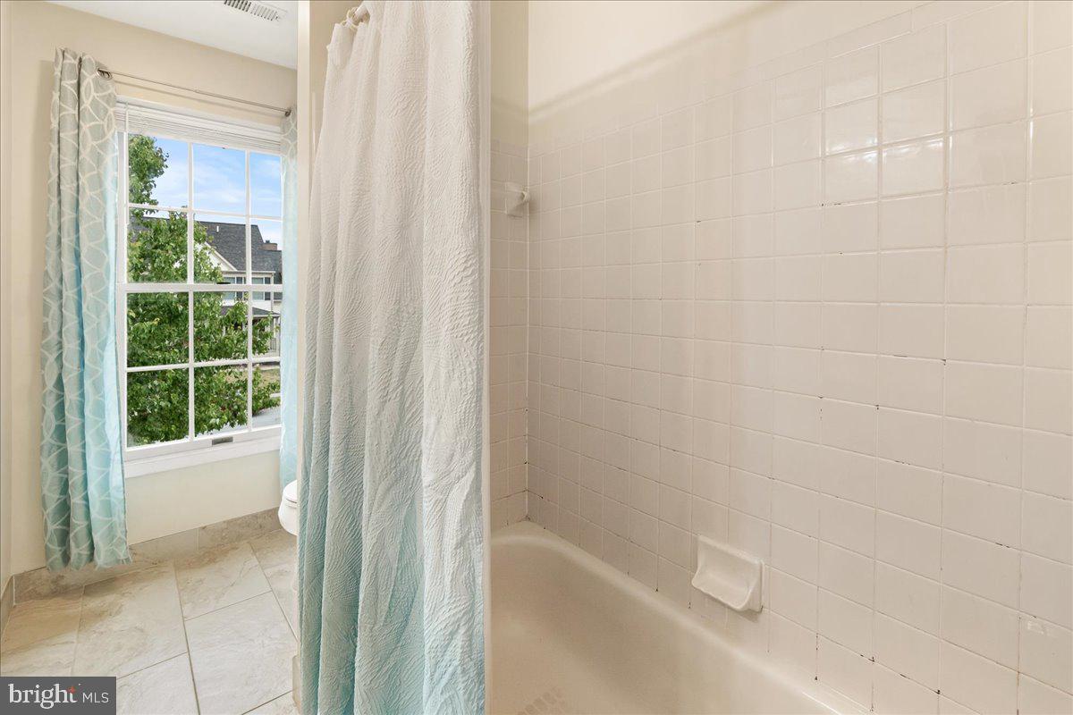 MONARCH RIDGE - Residential