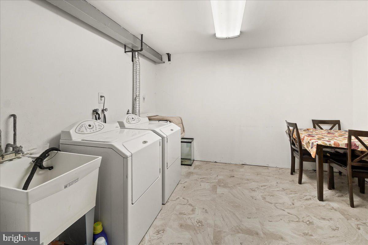 MONARCH RIDGE - Residential