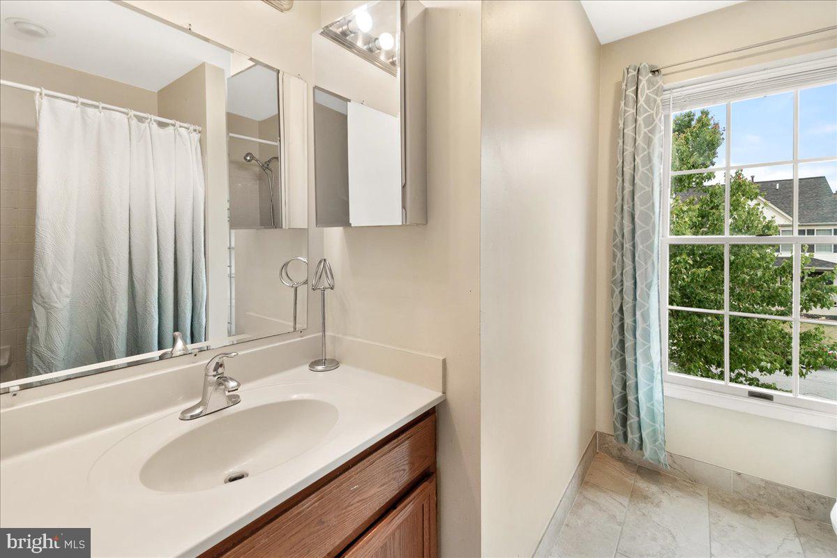 MONARCH RIDGE - Residential