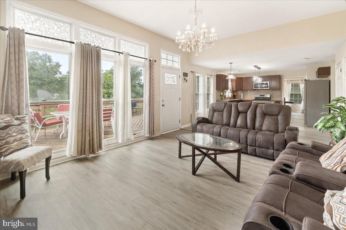 MONARCH RIDGE - Residential