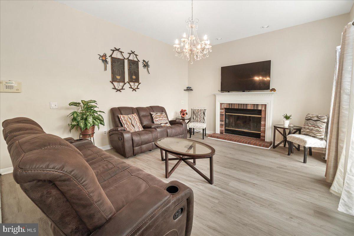 MONARCH RIDGE - Residential