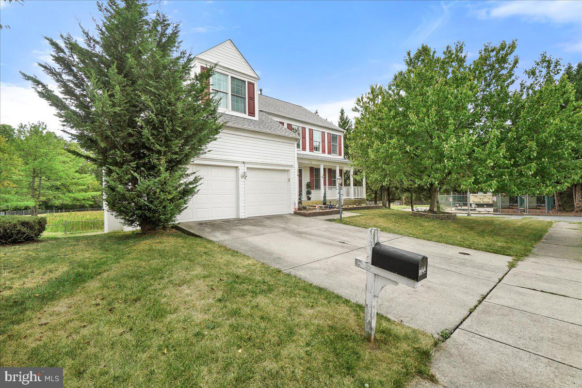 MONARCH RIDGE - Residential