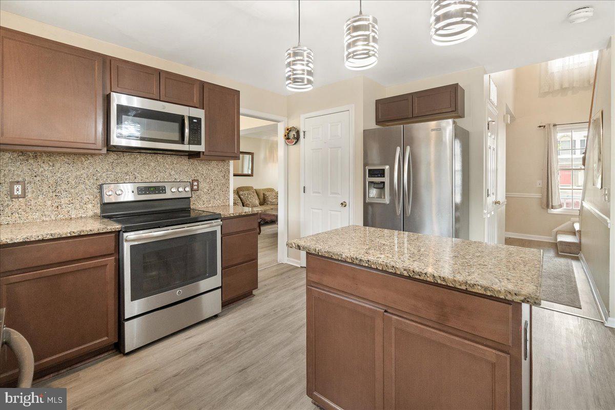 MONARCH RIDGE - Residential