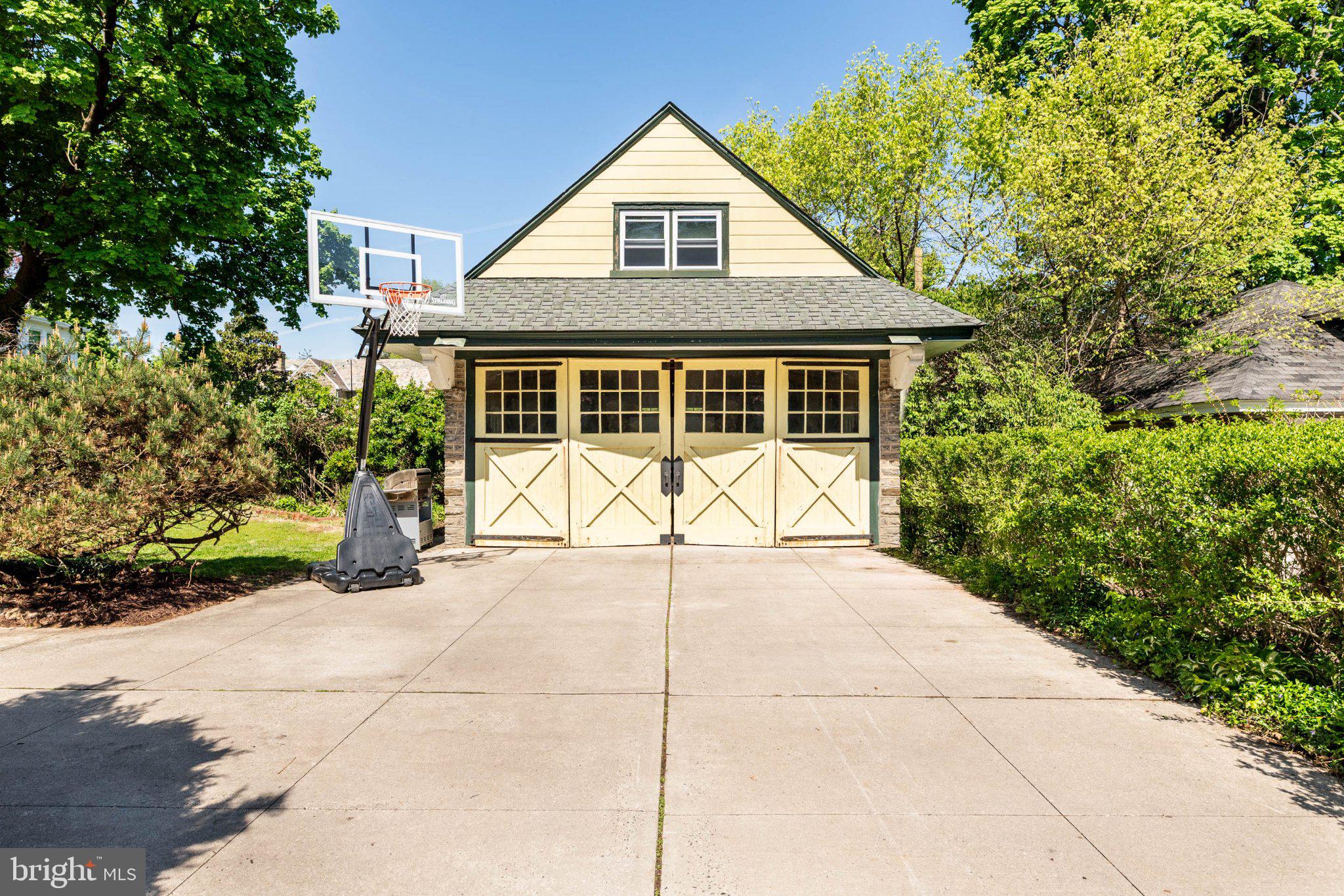 ELKINS PARK - Residential