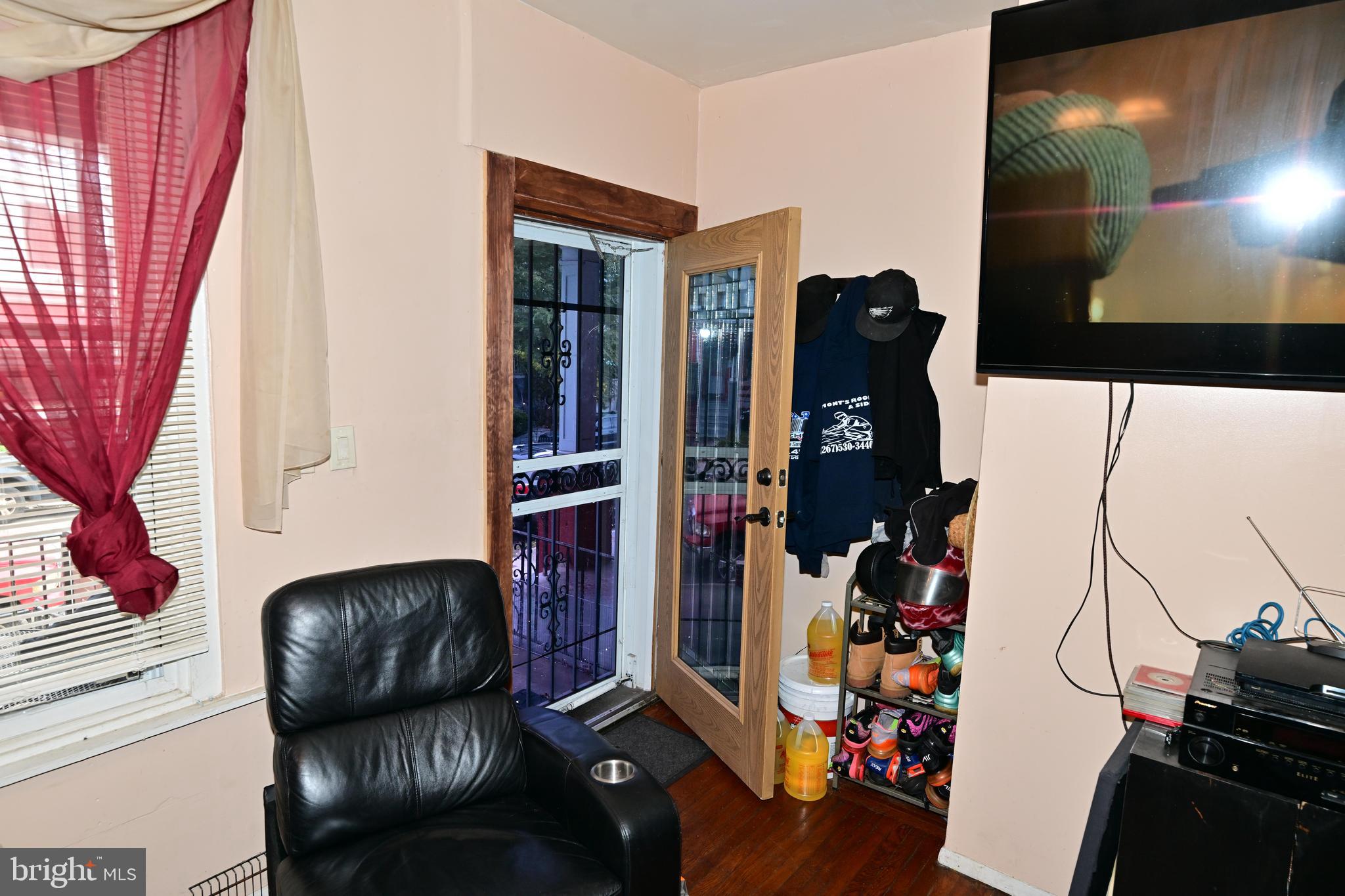 GERMANTOWN (EAST) - Residential