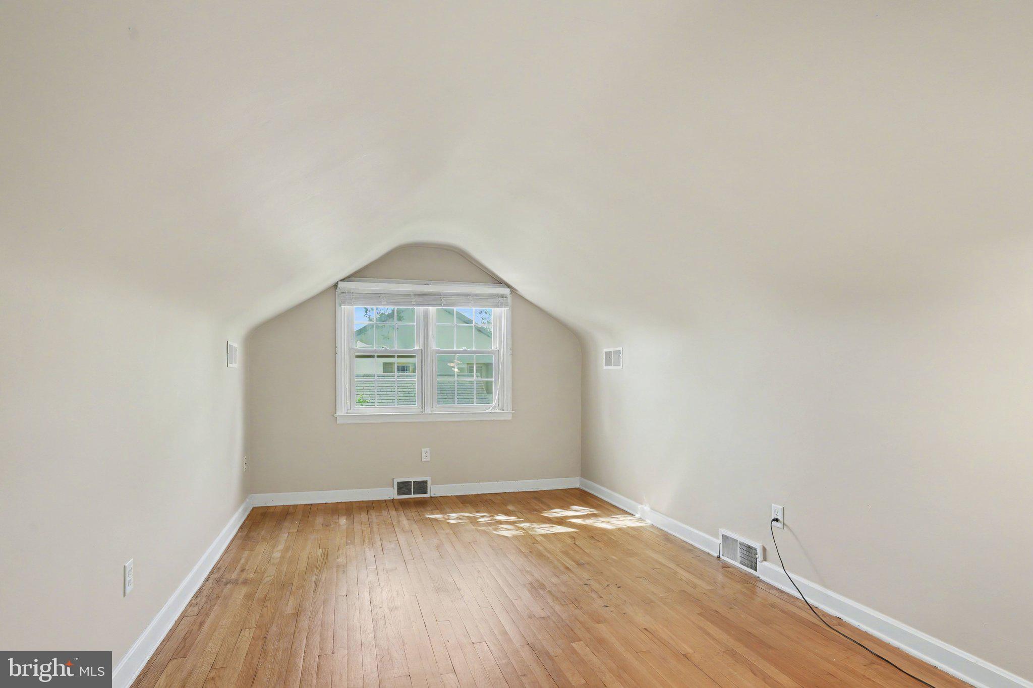 COUNTRY CLUB HILLS - Residential