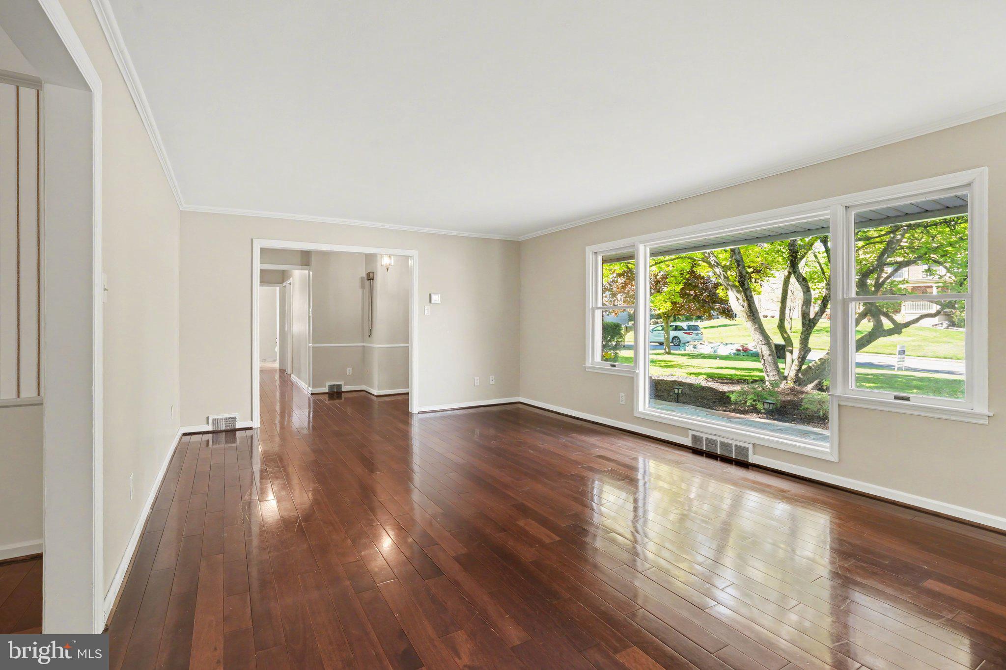 COUNTRY CLUB HILLS - Residential