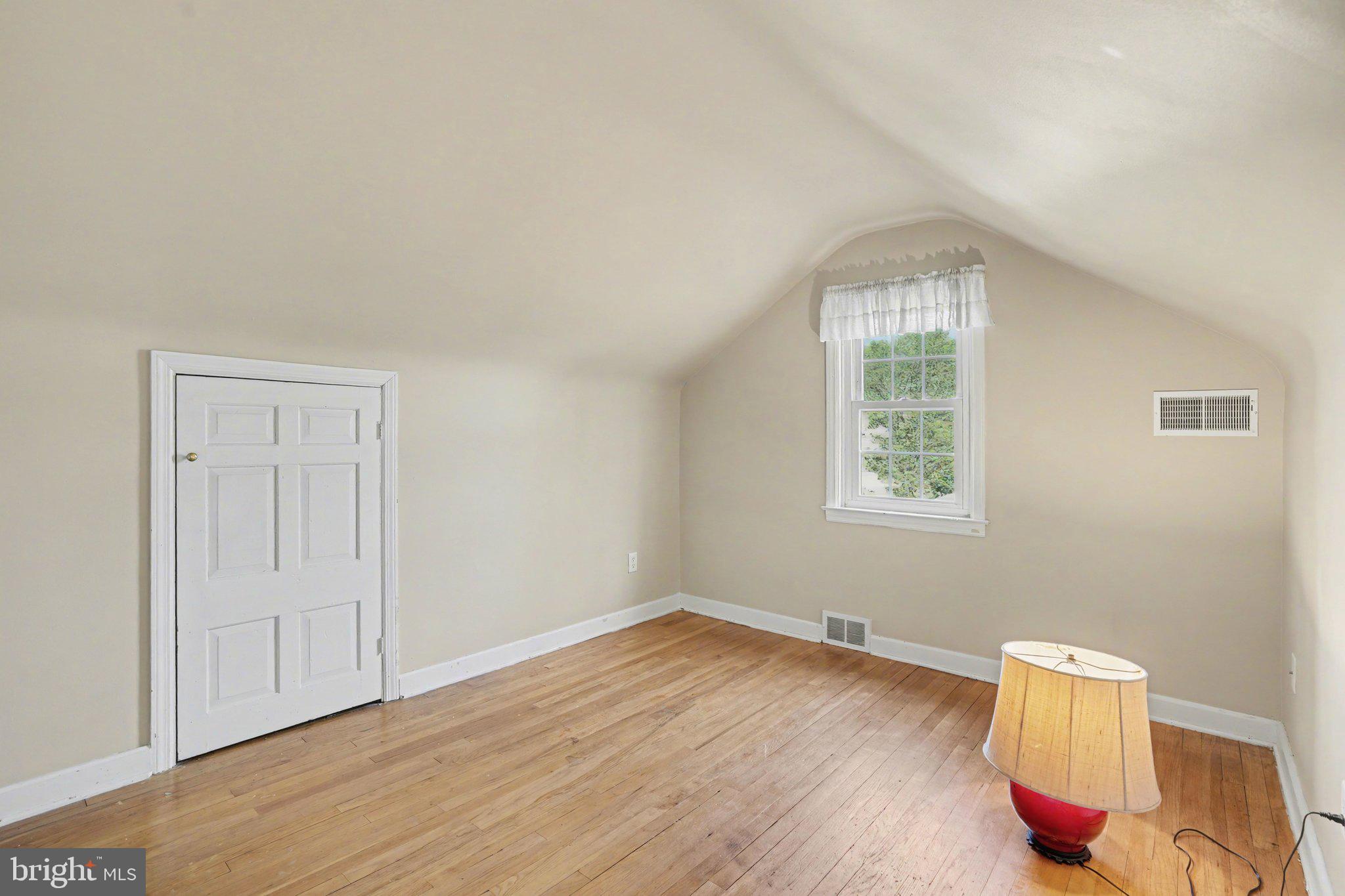 COUNTRY CLUB HILLS - Residential