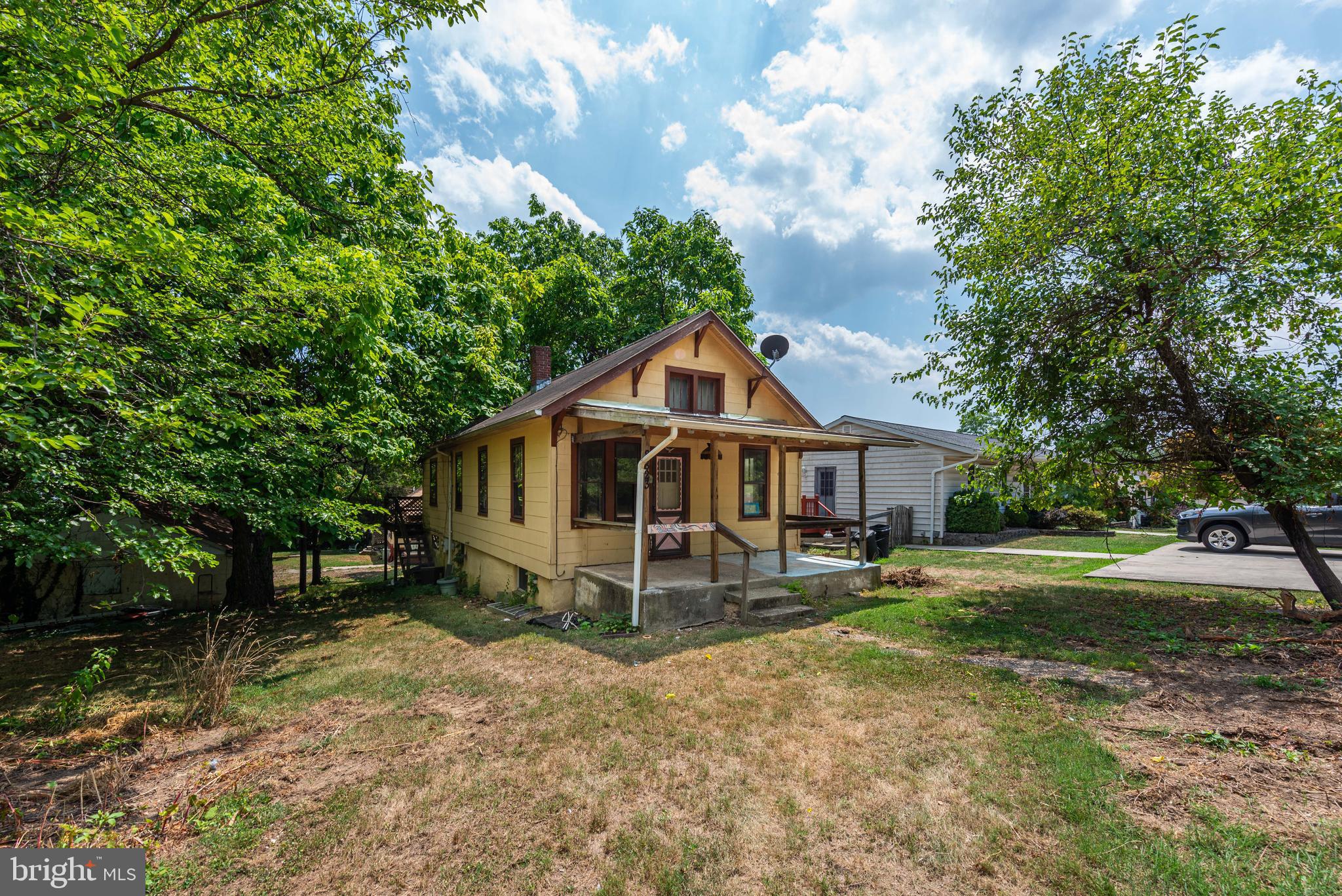 PARKVILLE - Residential Lease