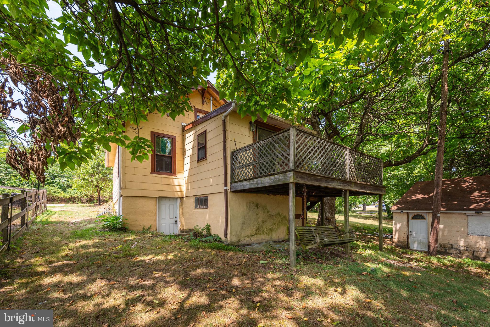 PARKVILLE - Residential Lease