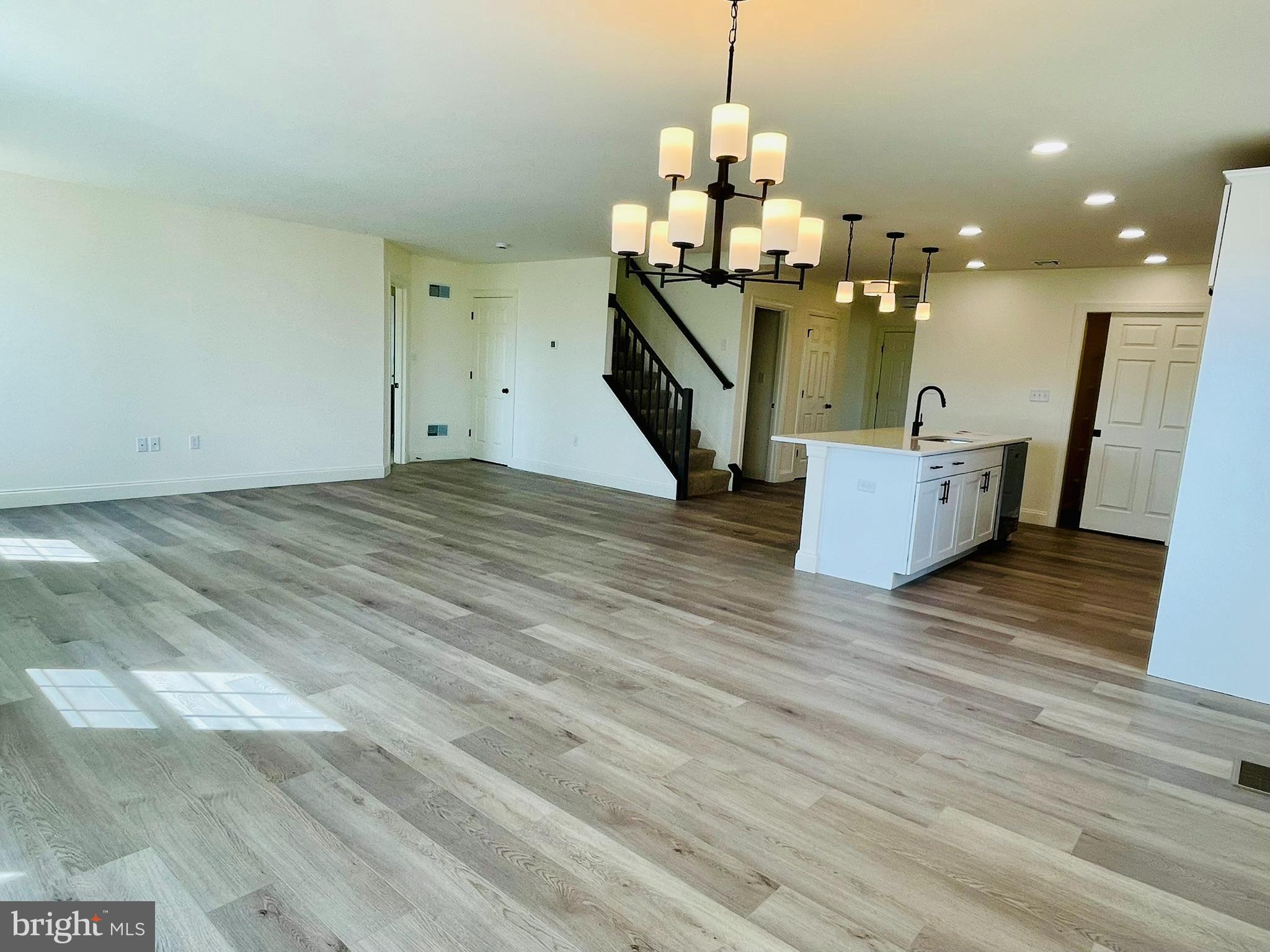 MEADOW LANE FARMS - Residential