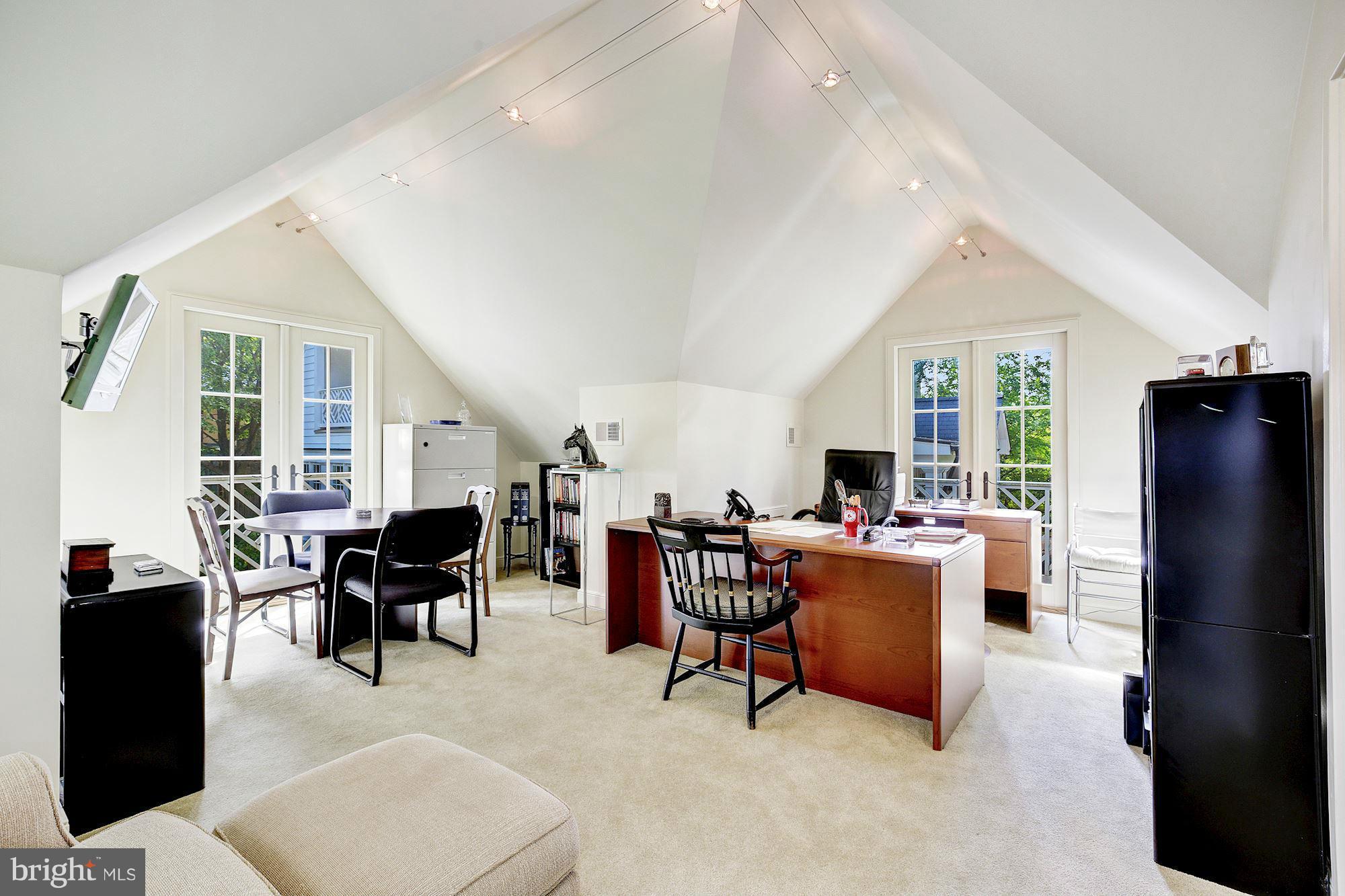 KENWOOD - Residential