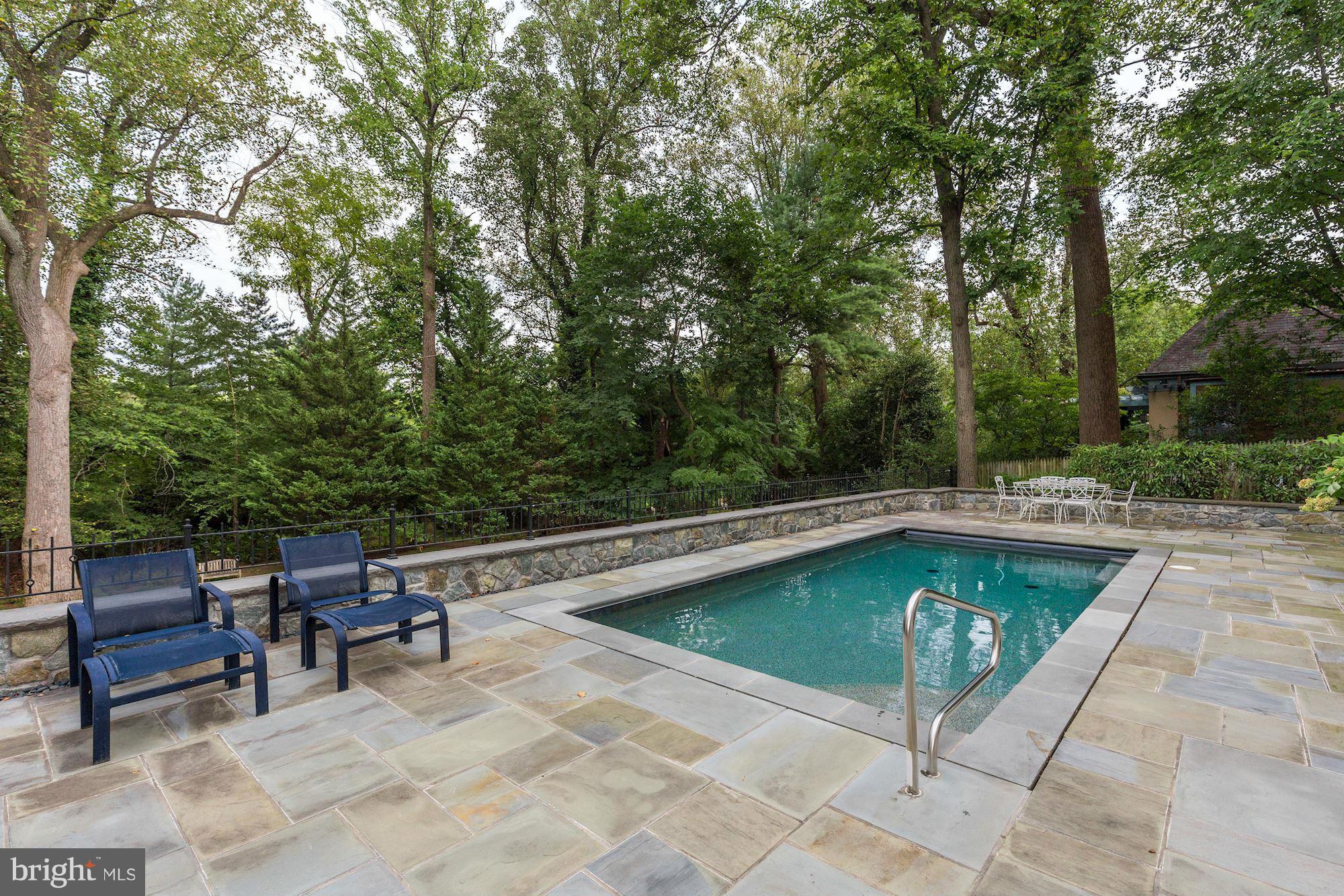 KENWOOD - Residential