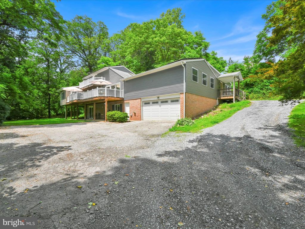 Photo of 322 Indian Head Road, COLUMBIA, PA 17512 (MLS # PALA2071754)