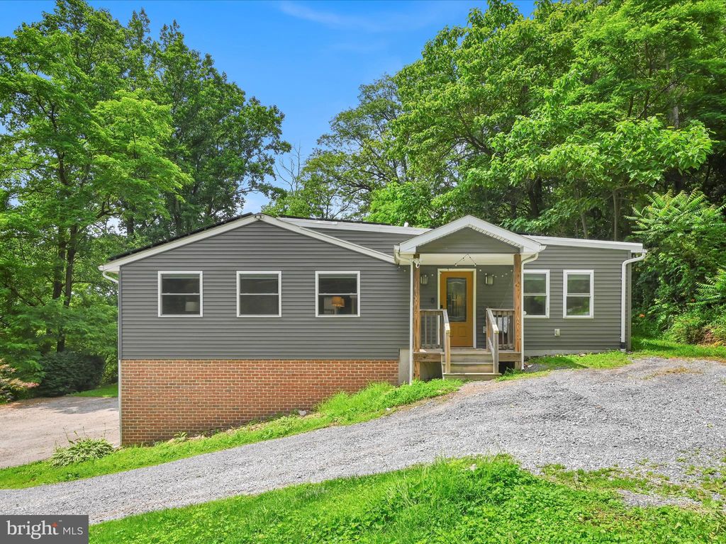 Photo of 322 Indian Head Road, COLUMBIA, PA 17512 (MLS # PALA2071754)